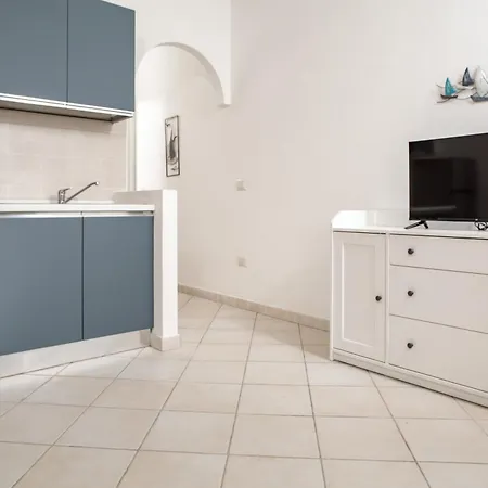 Toro Ii - 4 Guests - Parking Free Lejlighed Porto Pozzo